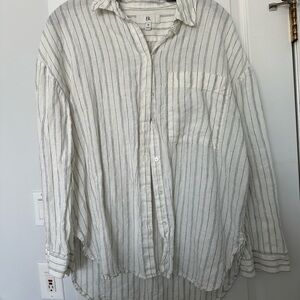 Banana Republic White and Blue Casual Button Down Shirt